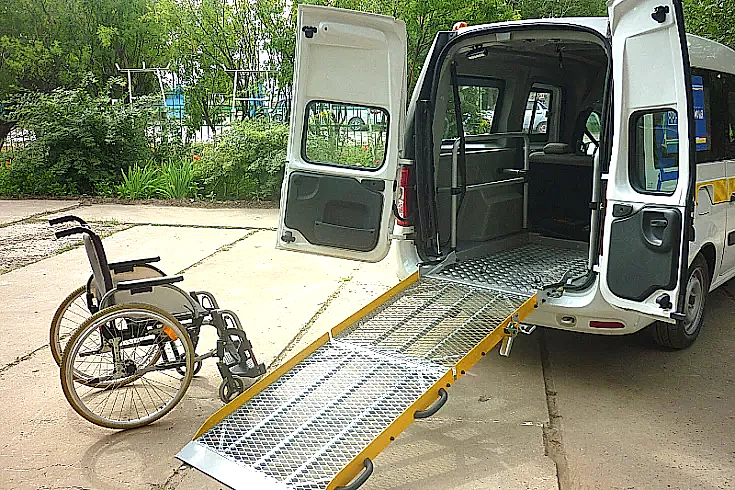 Перевозка инвалидов-колясочников Перевозка инвалидов-колясочников